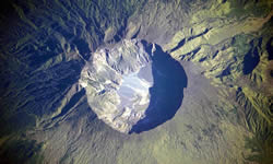 Volcano facts,tallest volcano,largest volcano,most dangerous volcano
